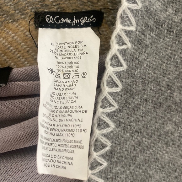 Plaid poncho - Picture 5 of 5